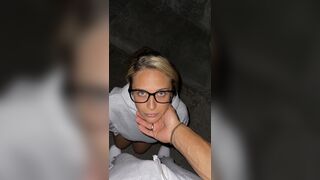 Blonde tinder girl sucks me on first date